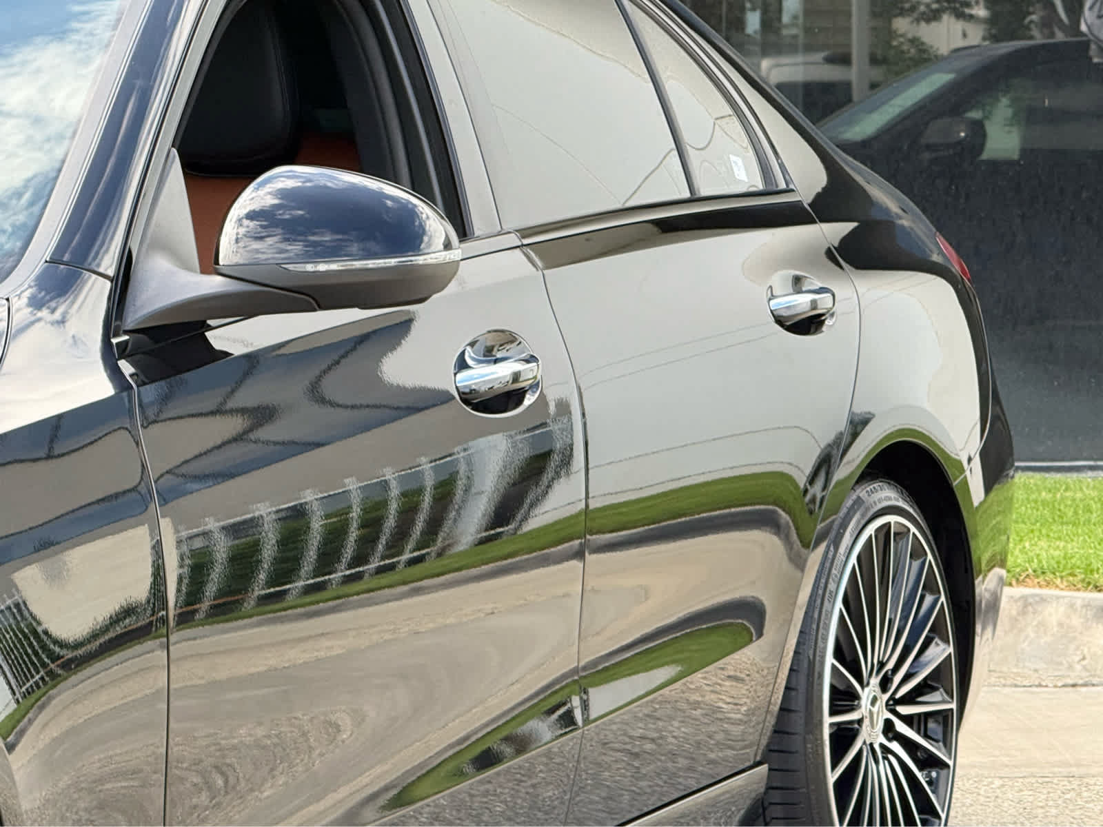Used 2023 Mercedes-Benz C 300 Sedan image 4