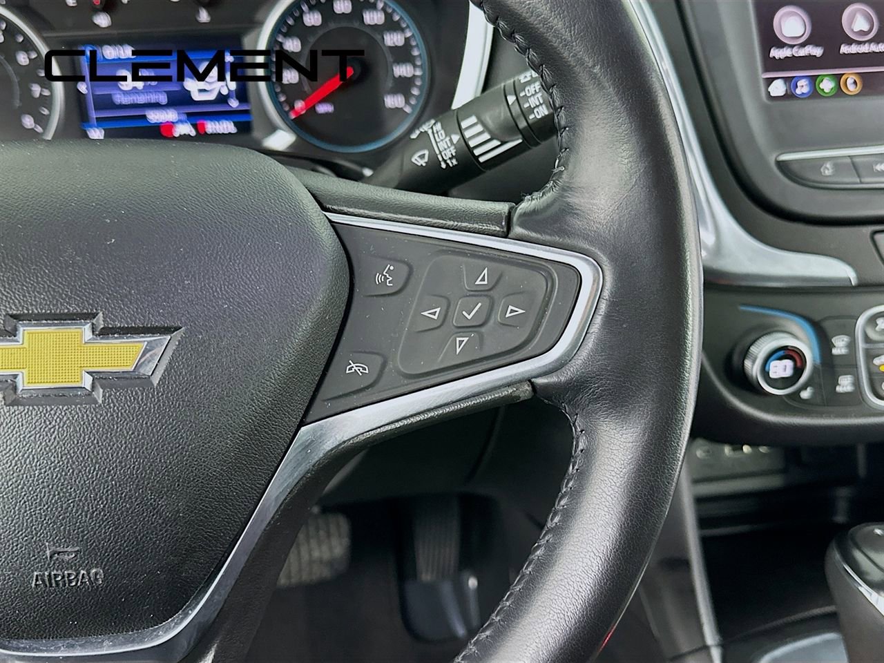 Used 2020 Chevrolet Equinox LT w/ Driver Convenience Package image 17