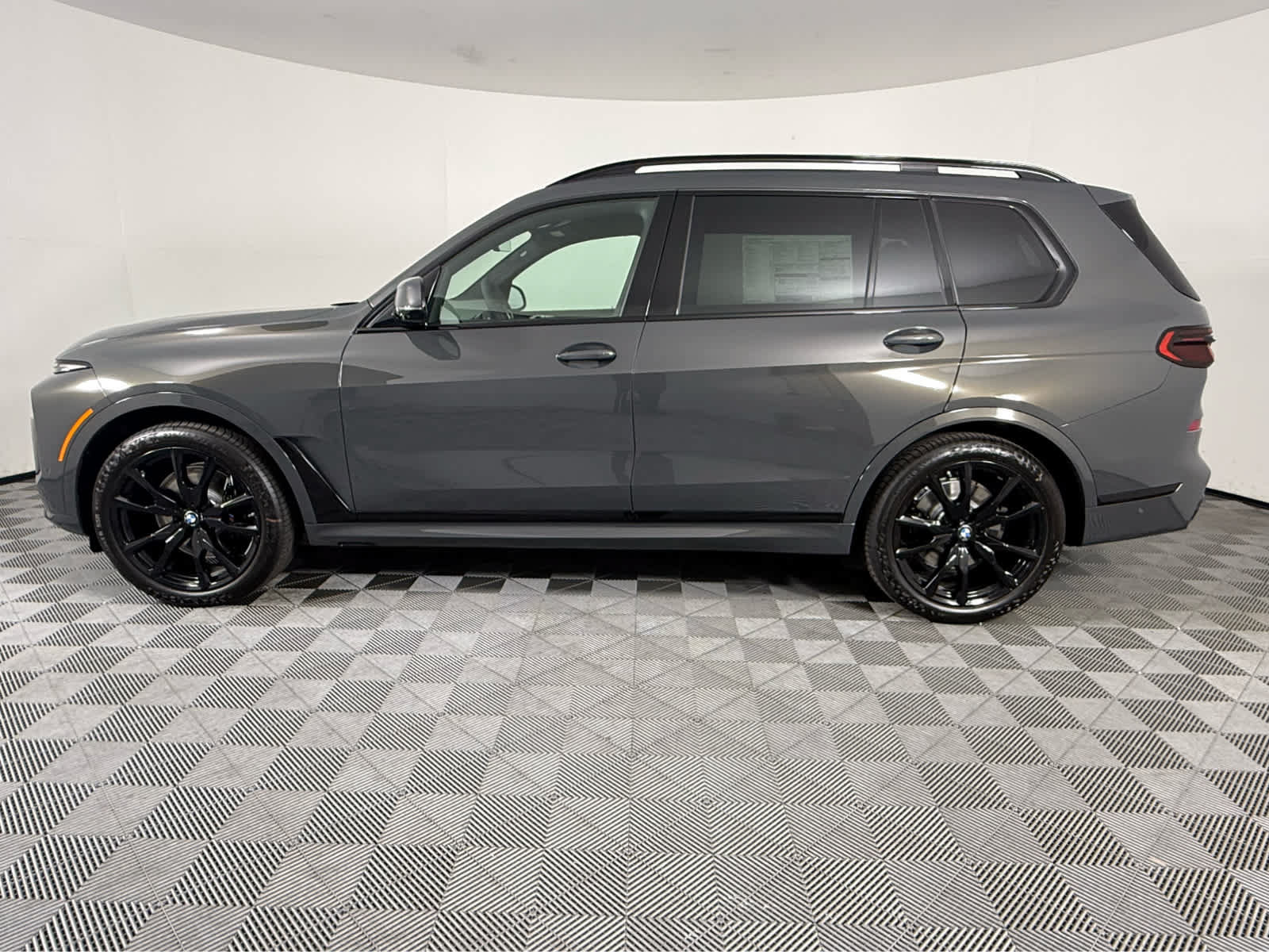 New 2027 BMW X7 xDrive40i w/ M Sport Package AWD/4WD image 6