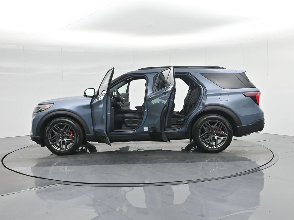 Certified 2025 Ford Explorer ST w/ Sun And Sound Package AWD/4WD image 40