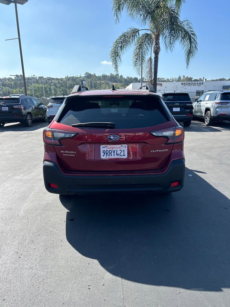 Used 2025 Subaru Outback Premium image 9