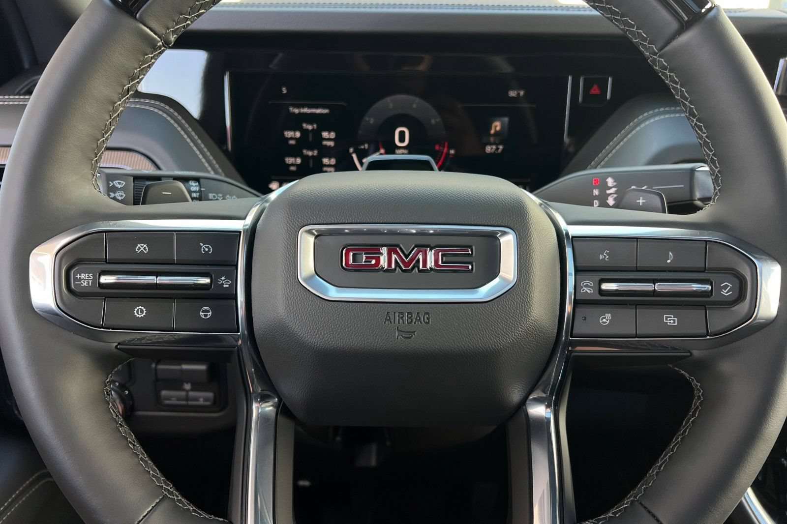 New 2026 GMC Yukon XL Elevation w/ Elevation Premium Package AWD/4WD image 28
