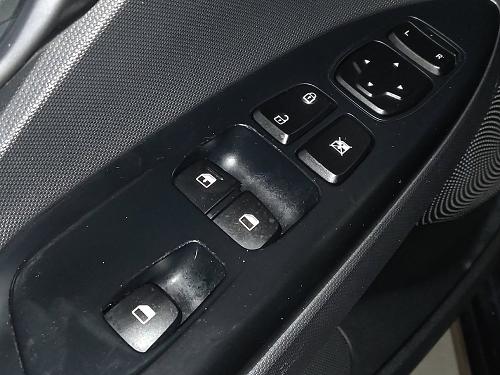Used 2020 Hyundai Veloster 2.0 image 27
