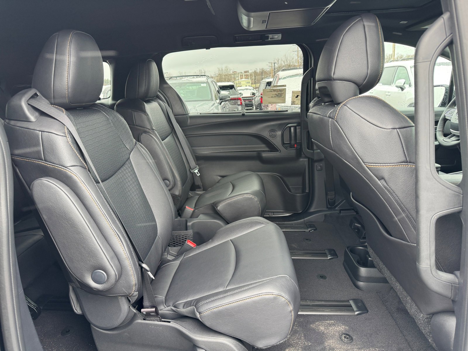 New 2026 Toyota Sienna XLE Woodland Edition image 27