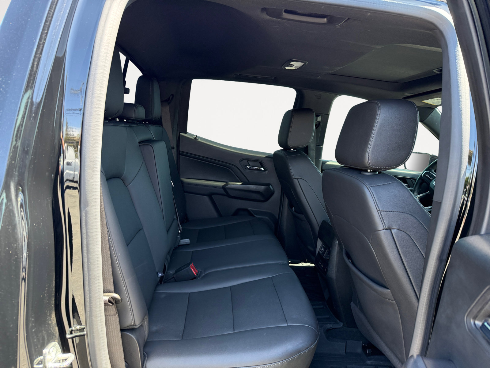 Used 2023 GMC Canyon Elevation w/ Elevation Premium Package AWD/4WD image 18