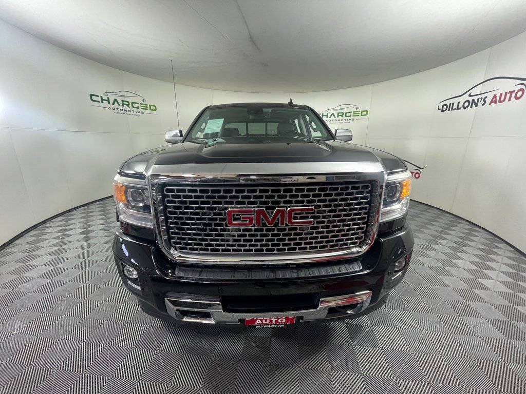 Used 2016 GMC Sierra 2500 Denali w/ Duramax Plus Package AWD/4WD image 11