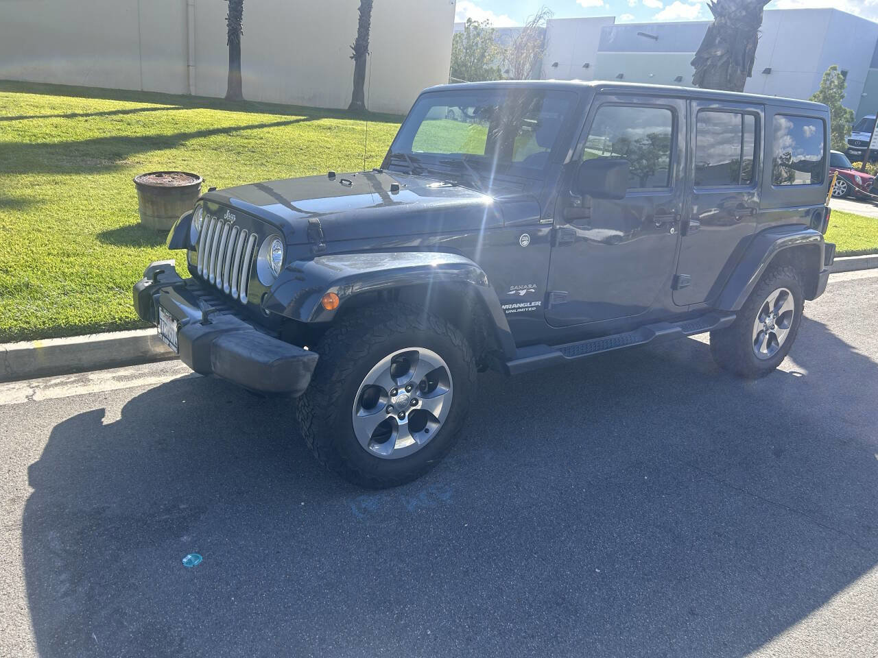 Used 2017 Jeep Wrangler Unlimited Sahara w/ Connectivity Group