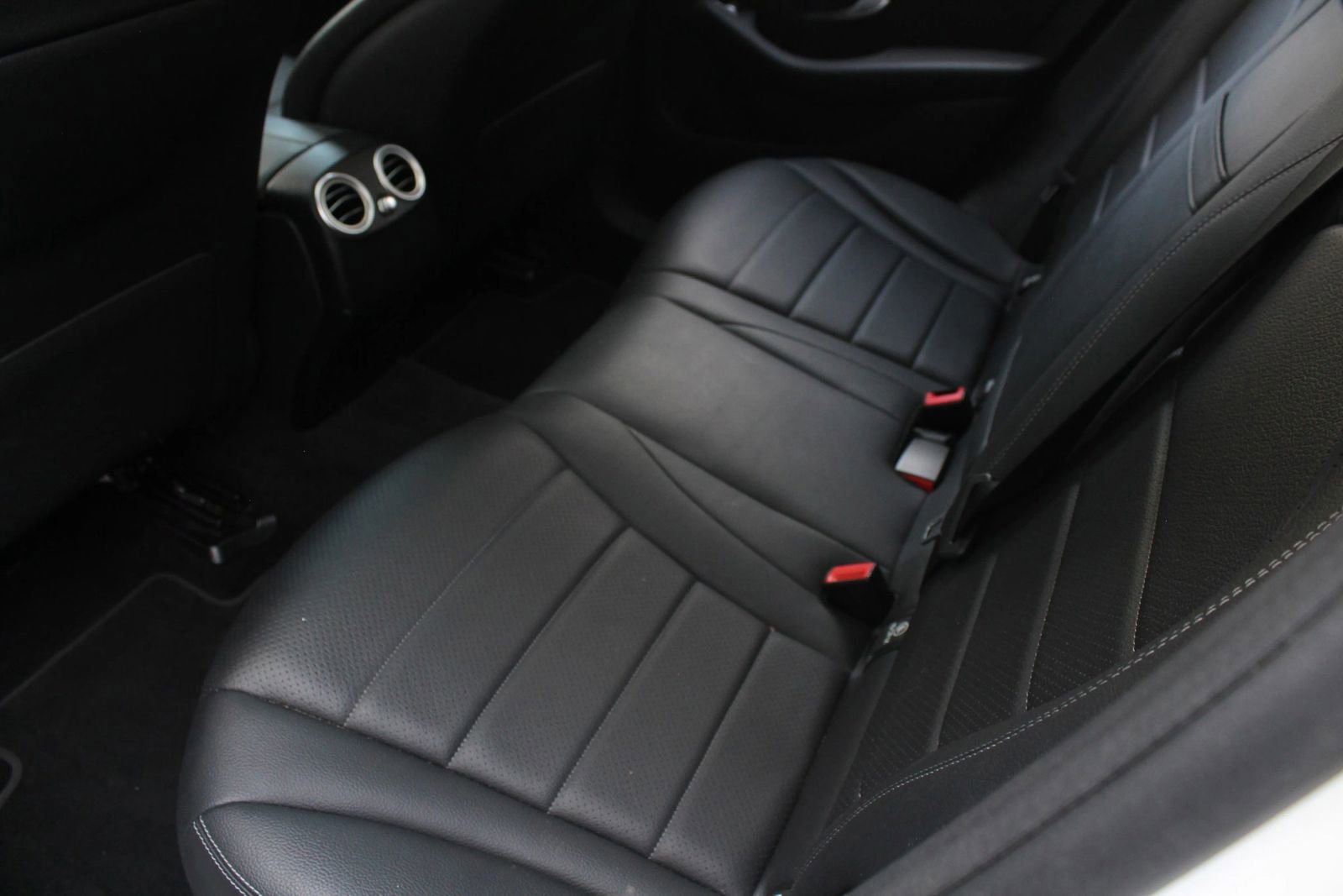 Used 2021 Mercedes-Benz GLC 300 4MATIC image 21