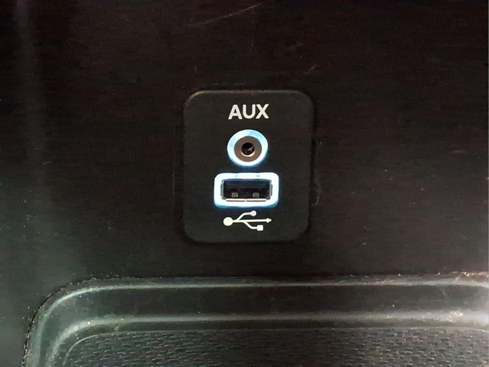 Used 2018 Dodge Journey SE w/ Blacktop Package FWD image 12