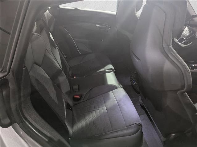 Used 2022 Audi e-tron GT Premium Plus image 21