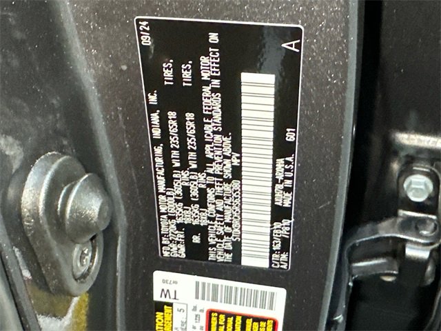 Certified 2024 Toyota Highlander XLE image 37