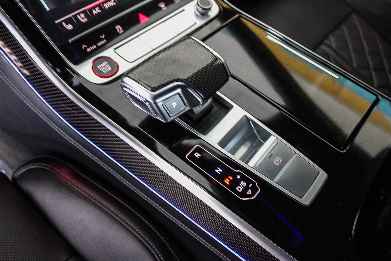Used 2024 Audi S8 w/ S8 Black Optic Plus Package AWD/4WD image 19
