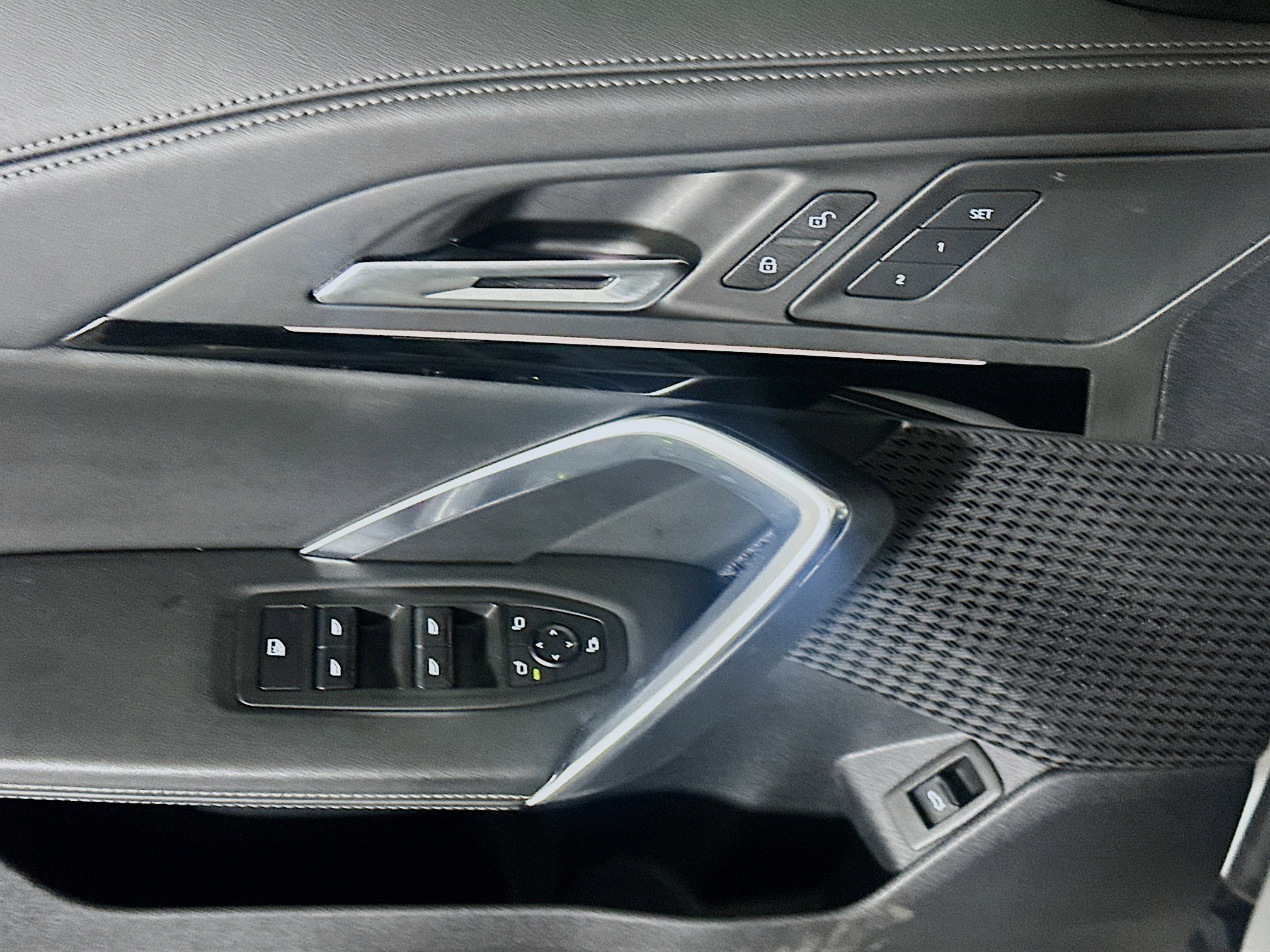 Used 2025 BMW X1 xDrive28i image 15