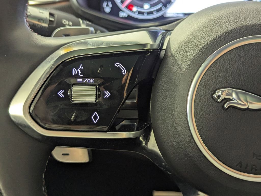 Used 2022 Jaguar F-PACE SVR image 65