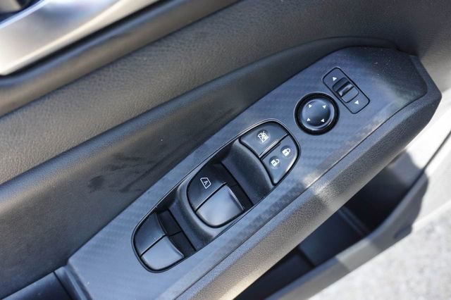 Used 2024 Nissan Altima 2.5 SV FWD image 10