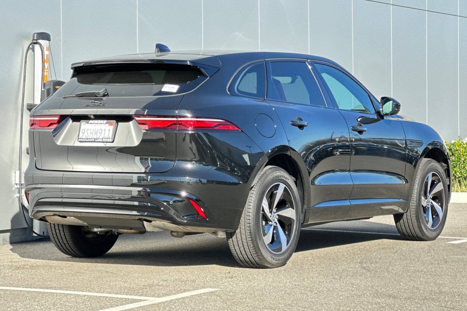 Used 2025 Jaguar F-PACE R-Dynamic S image 5