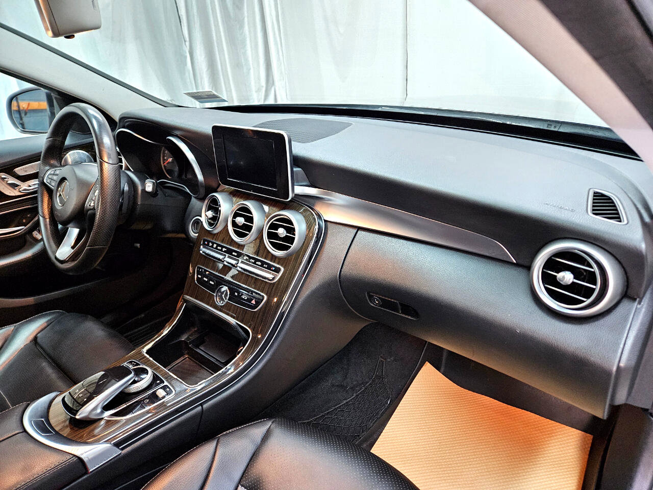 Used 2015 Mercedes-Benz C 300 Sedan image 18