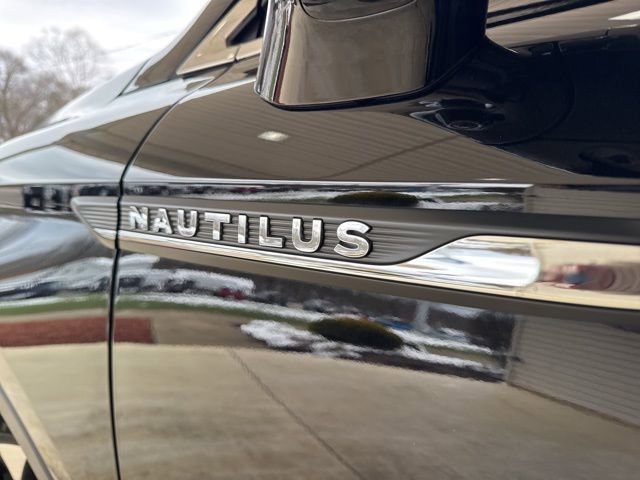 Used 2023 Lincoln Nautilus Reserve w/ Equipment Group 201A image 36
