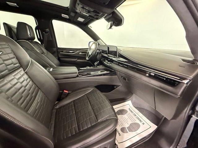 Used 2023 Cadillac Escalade V AWD/4WD image 47