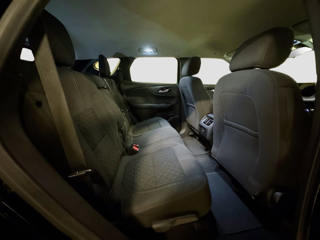 Used 2020 Chevrolet Blazer LT image 32