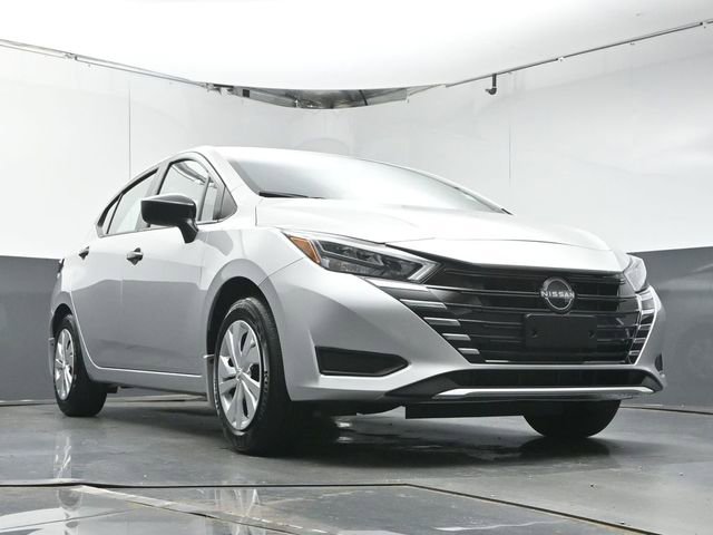 Used 2025 Nissan Versa S w/ Trunk Package FWD image 31