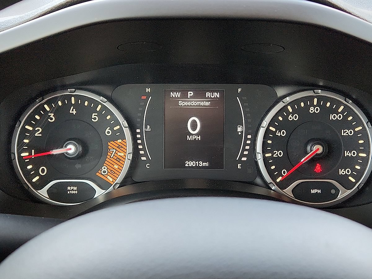 Used 2023 Jeep Renegade Latitude AWD/4WD image 11