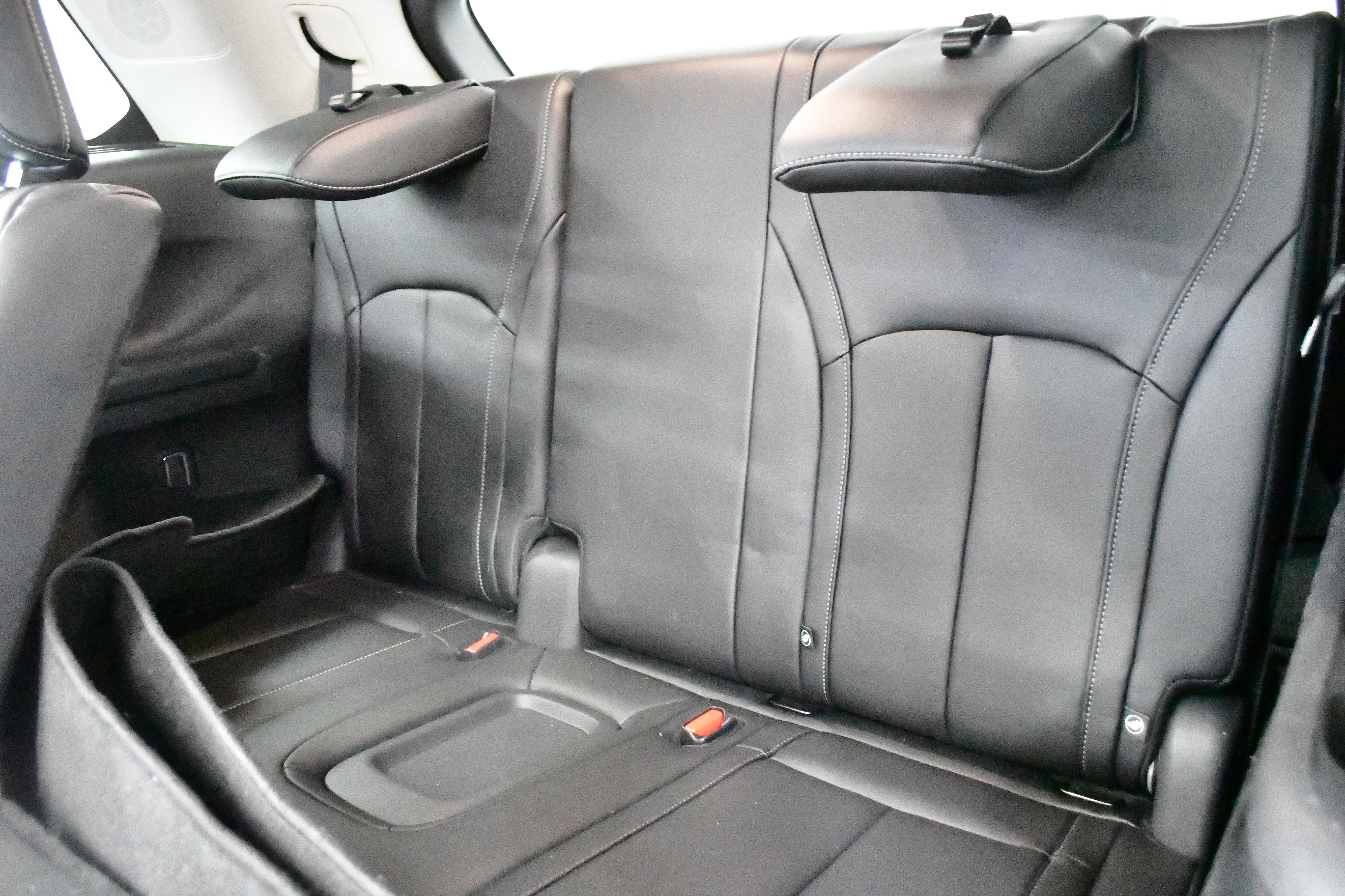 Used 2023 INFINITI QX60 Luxe w/ Performance Audio Package image 13