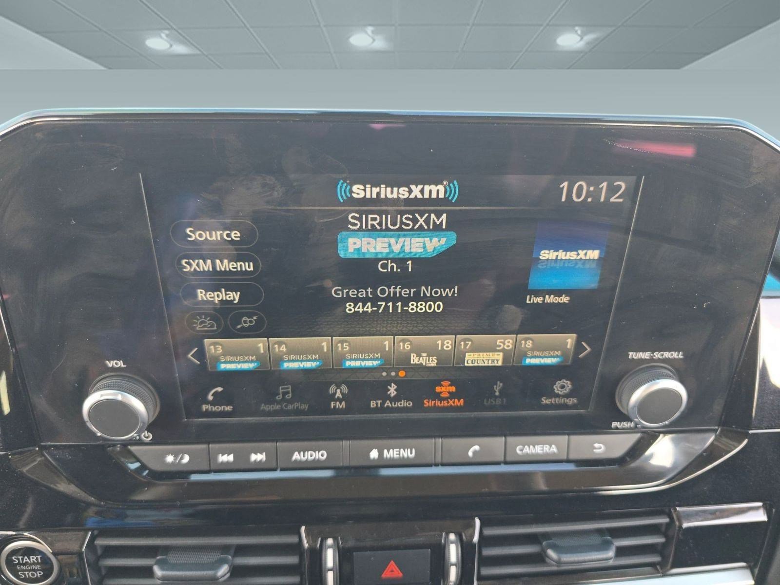 Used 2024 Nissan Pathfinder SV w/ SV Premium Package image 25