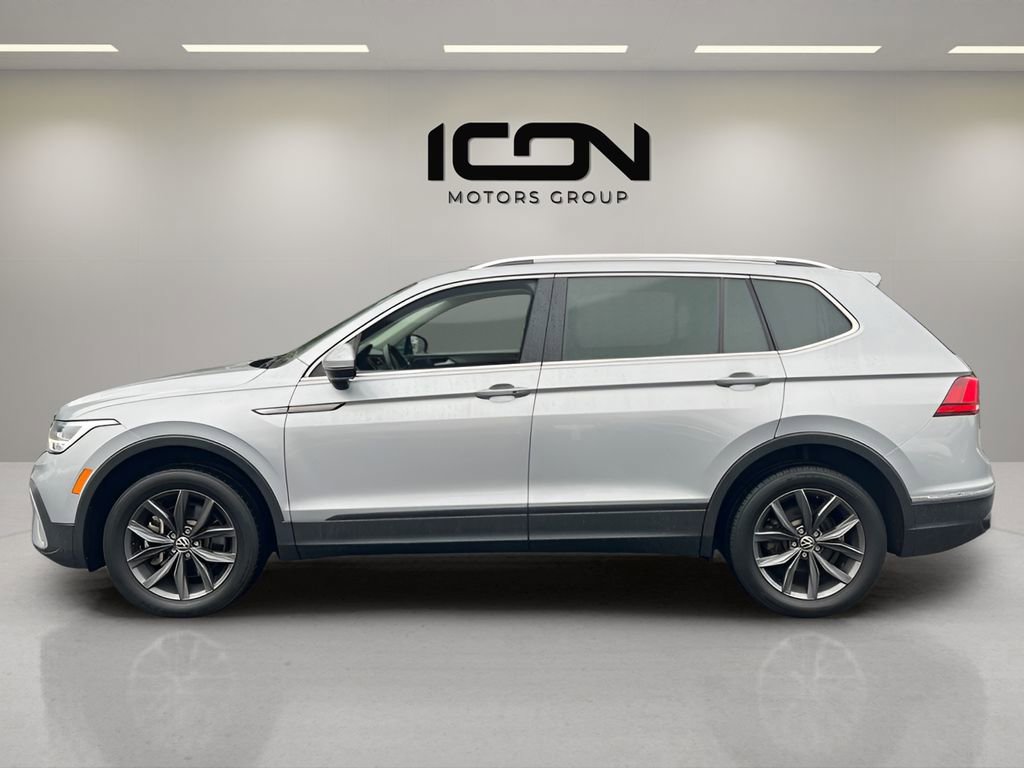 Used 2023 Volkswagen Tiguan SE image 2