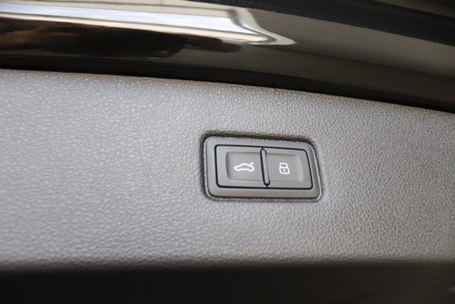 New 2025 Audi Q7 3.0T Prestige image 4