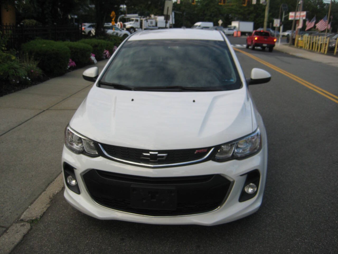 Used 2019 Chevrolet Sonic LT FWD image 2