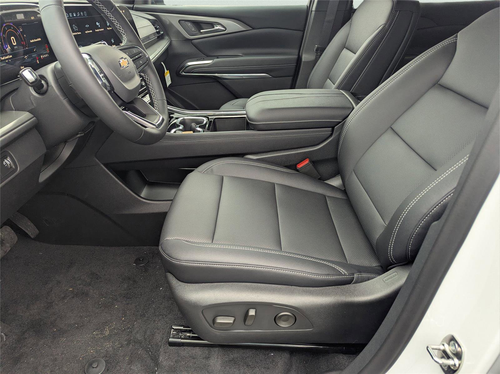 New 2026 Chevrolet Traverse LT image 22