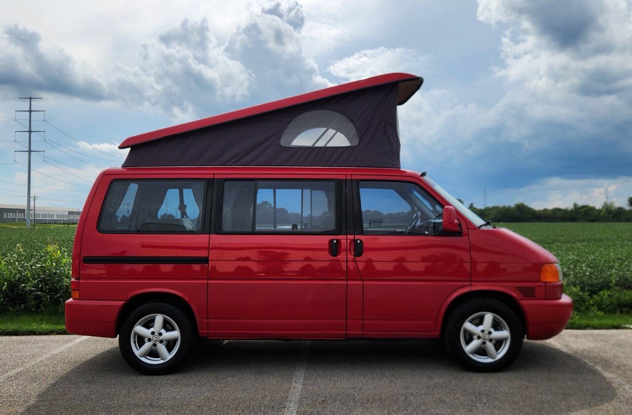 Used 2002 Volkswagen Eurovan MV FWD image 2