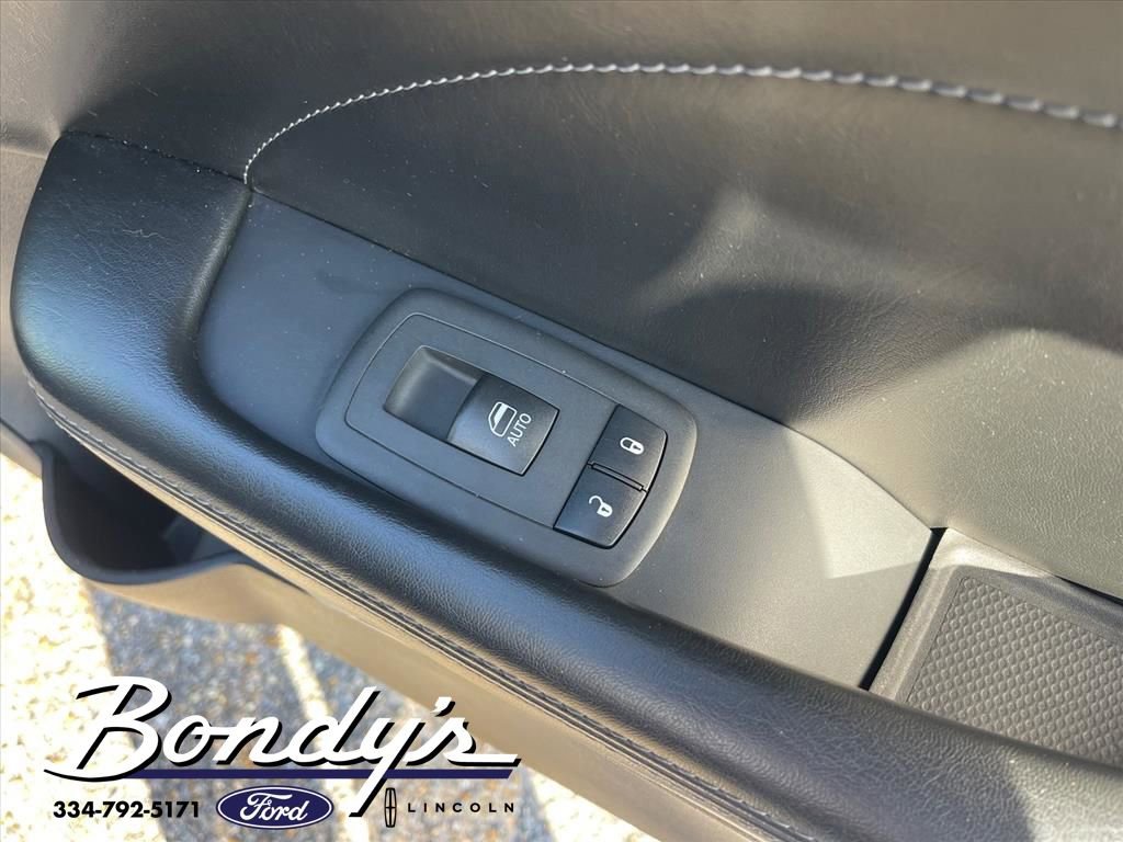 Used 2019 Dodge Challenger SXT w/ Plus Package image 23