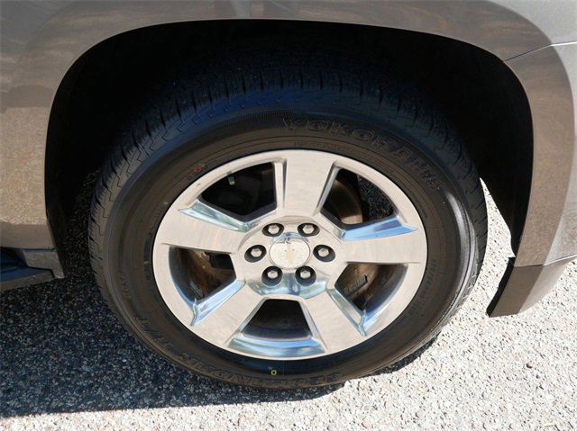Used 2017 Chevrolet Suburban LT image 7