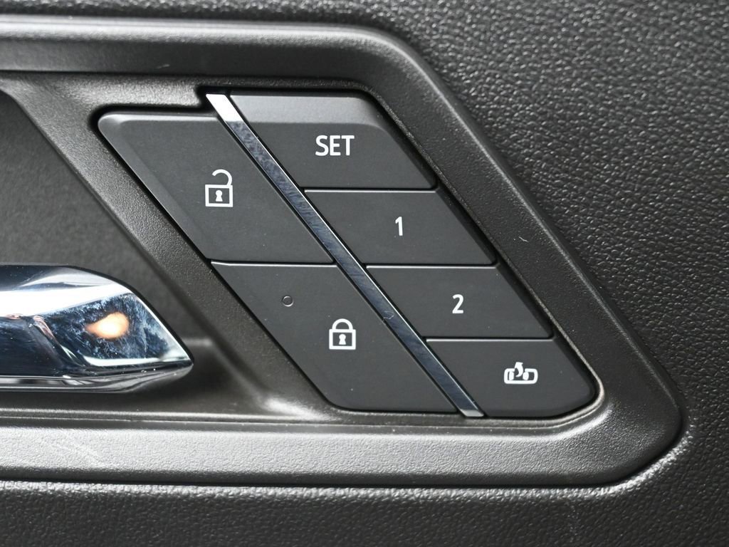 Used 2023 Chevrolet Colorado Z71 w/ Z71 Convenience Package 2 image 14