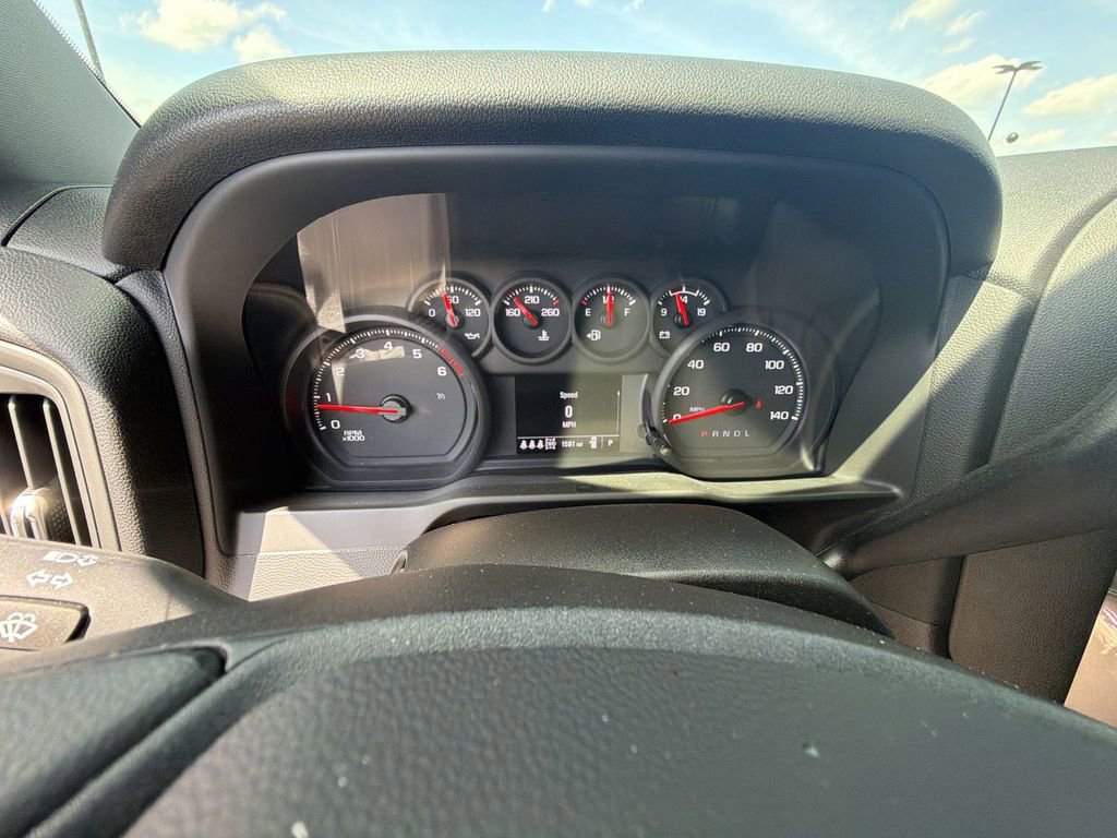 Used 2026 Chevrolet Silverado 2500 Custom w/ Custom Value Package image 15