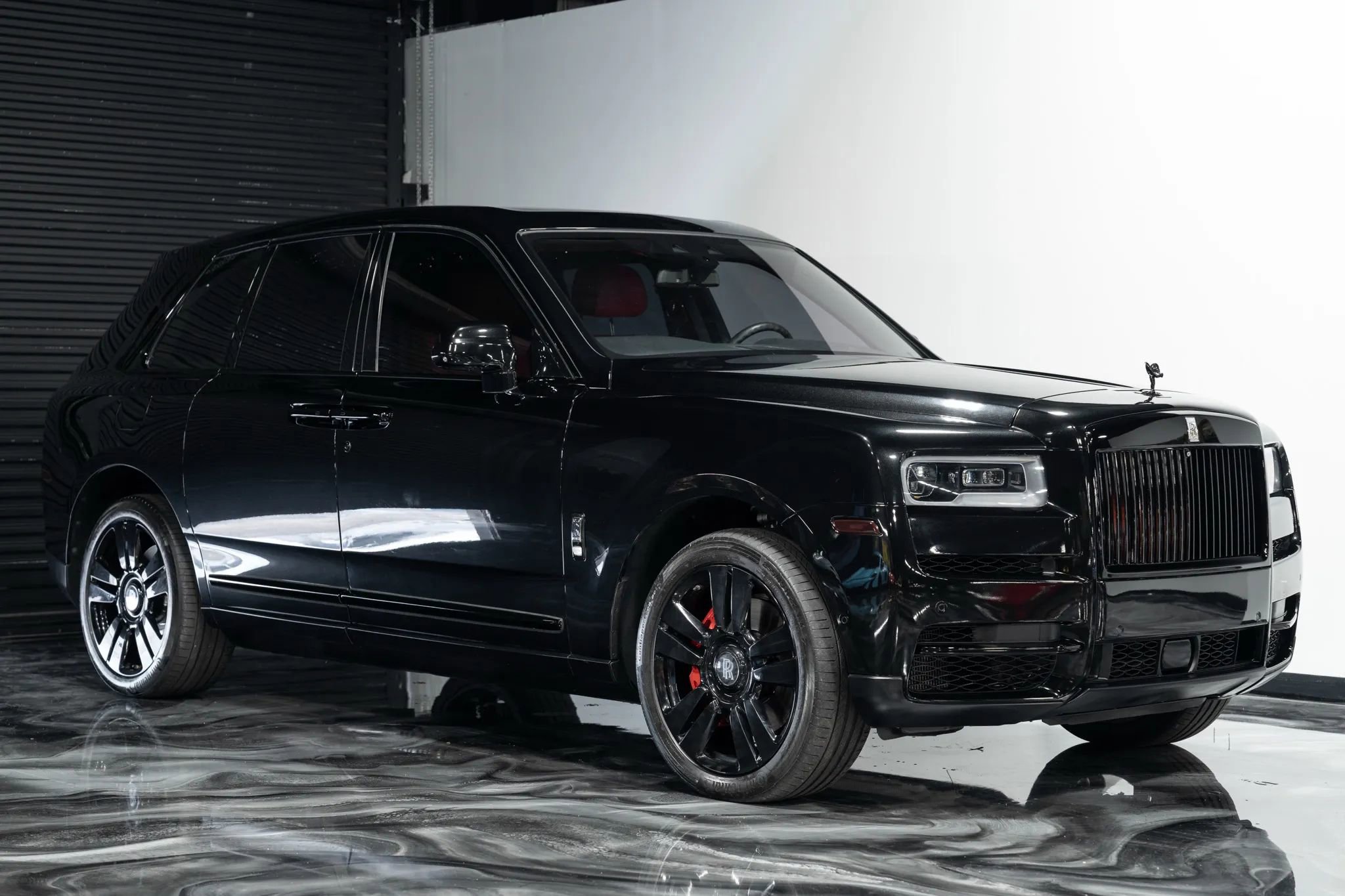 Used 2019 Rolls-Royce Cullinan image 3