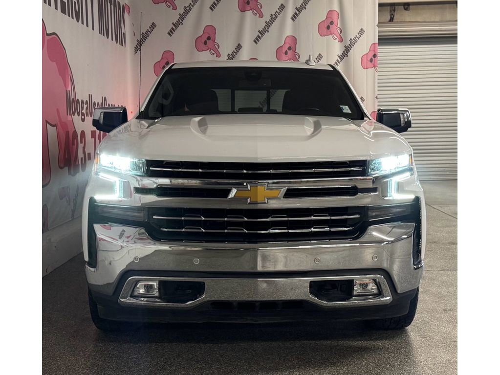 Used 2022 Chevrolet Silverado 1500 LTZ w/ LTZ Premium Package AWD/4WD image 5