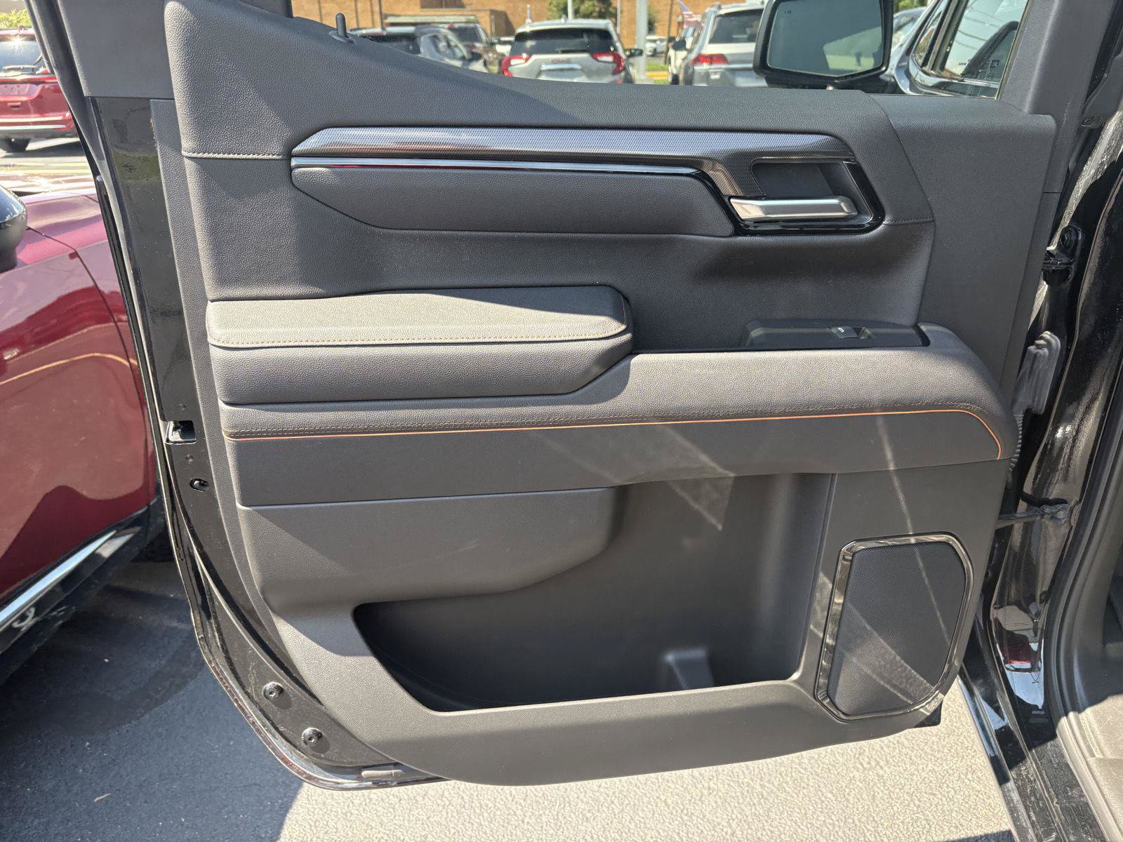 Used 2025 GMC Sierra 1500 AT4 AWD/4WD image 5