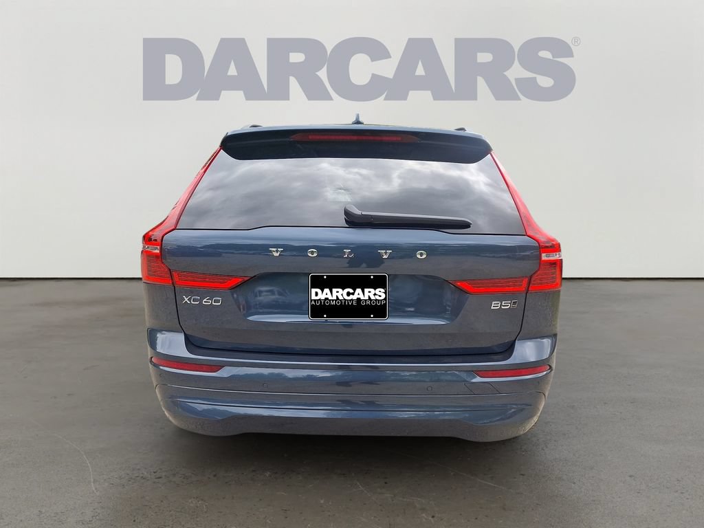 Used 2022 Volvo XC60 B5 Momentum AWD/4WD image 6