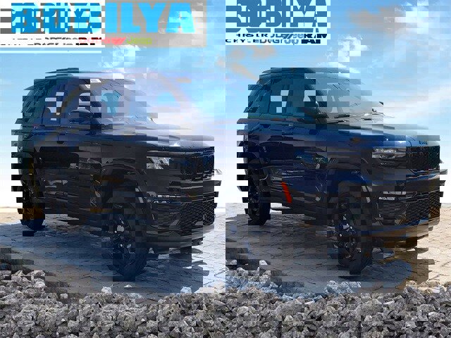 New 2025 Jeep Grand Cherokee Limited w/ Black Appearance Package image 2
