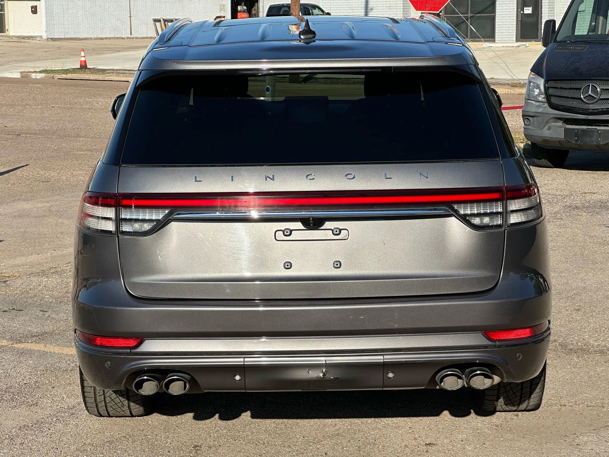 Used 2021 Lincoln Aviator Reserve w/ Equipment Group 208A image 5