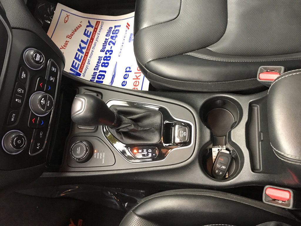 Used 2023 Jeep Cherokee Altitude Lux image 6