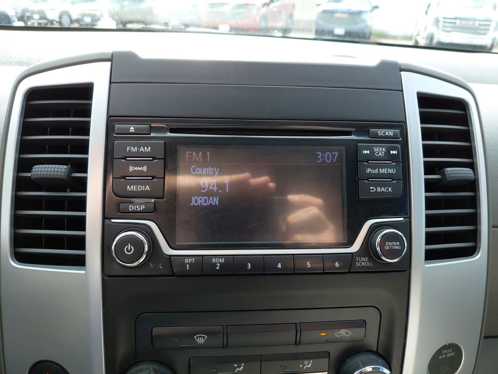 Used 2018 Nissan Frontier SV image 33