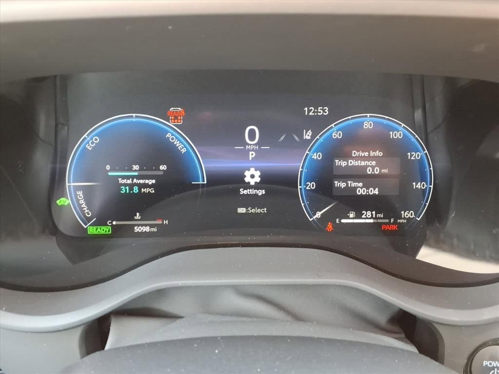 Used 2025 Toyota Sienna XLE Woodland Edition image 21