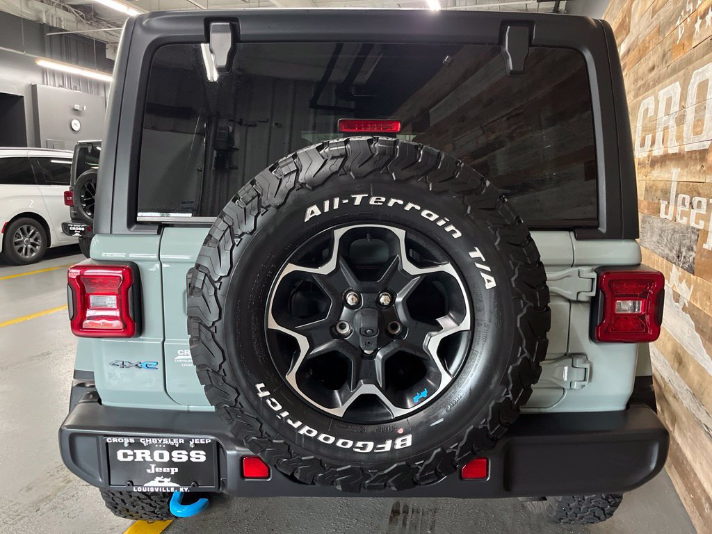 Used 2023 Jeep Wrangler Unlimited Rubicon 4xe w/ Cold Weather Group AWD/4WD image 28