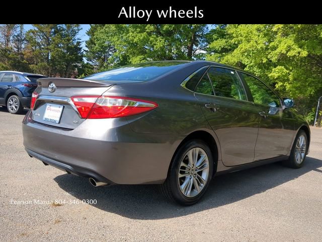 Used 2015 Toyota Camry SE FWD image 4
