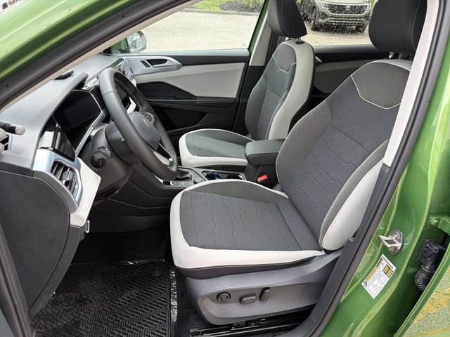 New 2026 Volkswagen Taos SE AWD/4WD image 12