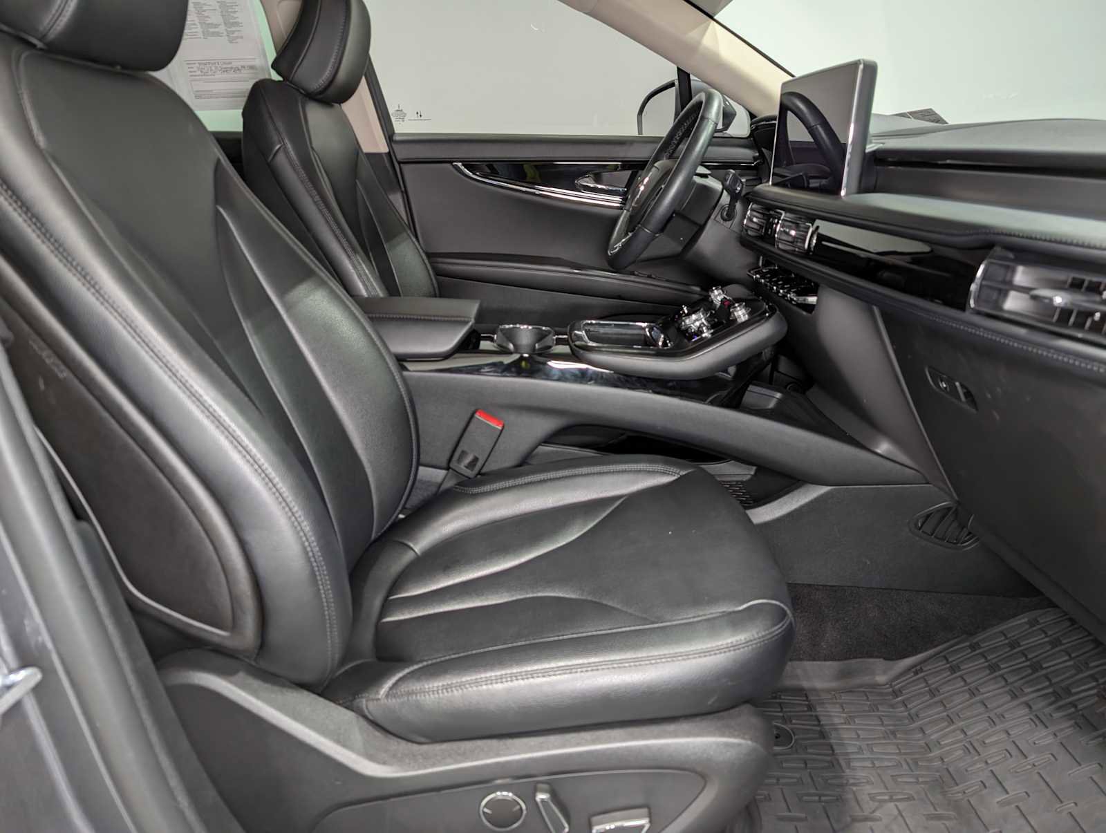 Certified 2023 Lincoln Nautilus AWD w/ Premium Package image 40